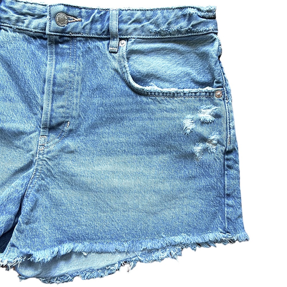 NWOT We The Free Distressed Shorts - Picture 2 of 10